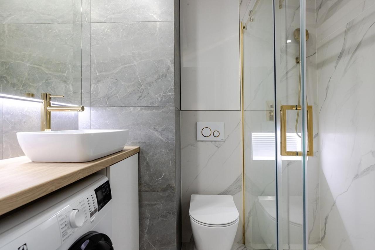 Apartment Wola, Wi-Fi, Smart Lock, Air Condition Warszawa Eksteriør billede