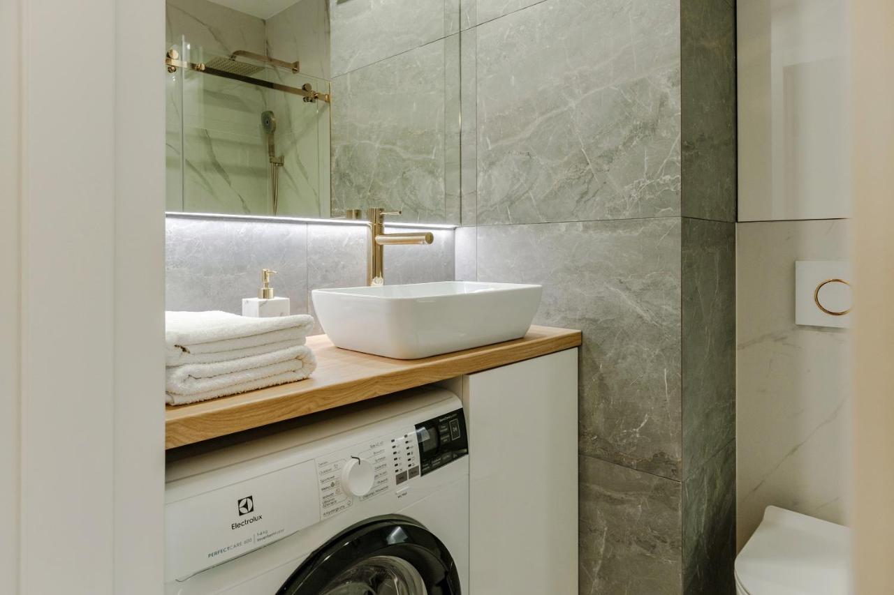 Apartment Wola, Wi-Fi, Smart Lock, Air Condition Warszawa Eksteriør billede